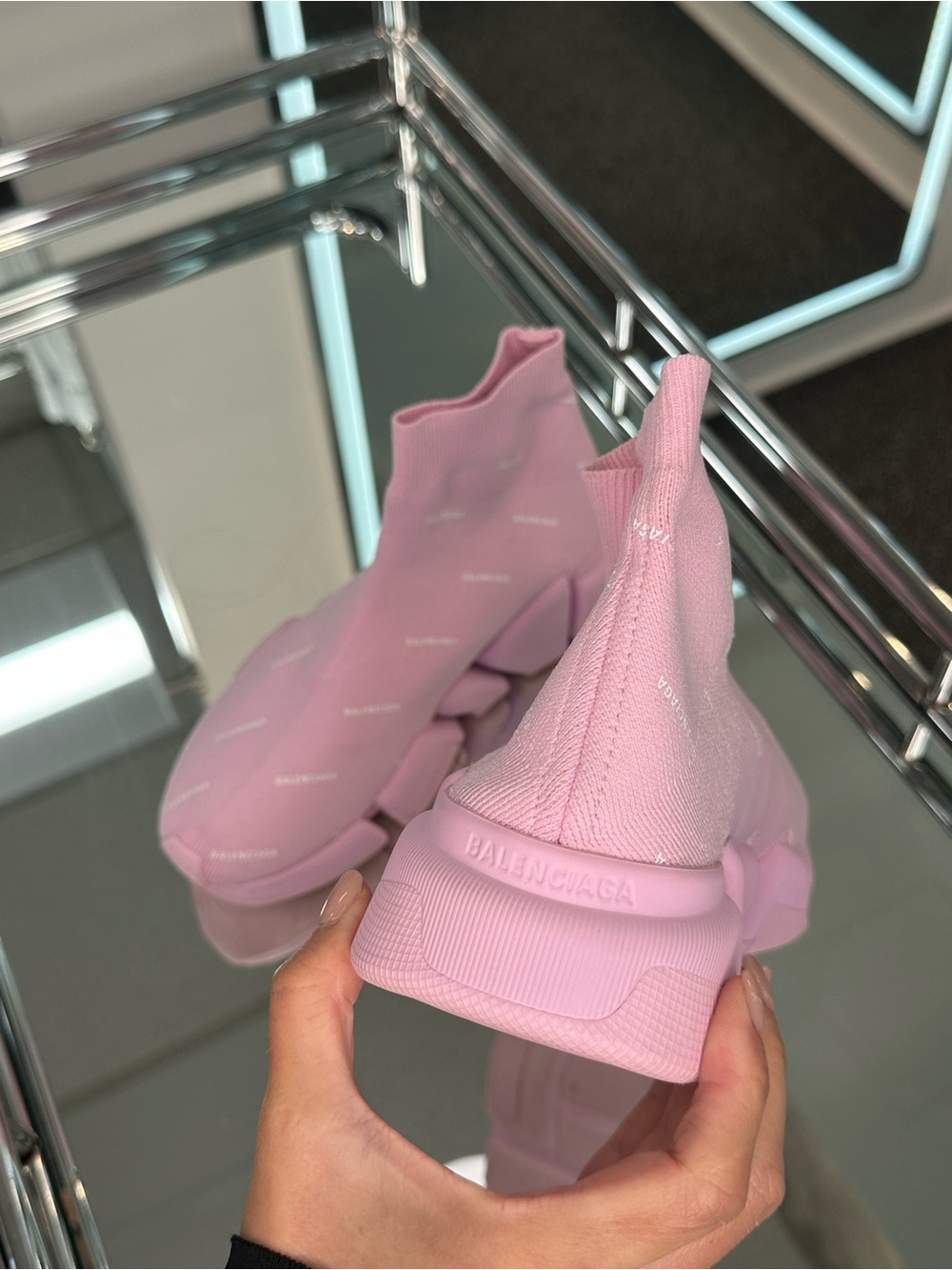 Balenciaga Sneaker - Picture 10 of 12